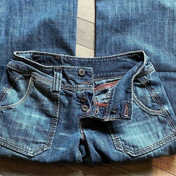 Like New!! Diesel Women’s, Retro-Detail, Mod. Hipper Jeans. Size W: 26 / L: 30. - Picture 4 of 8